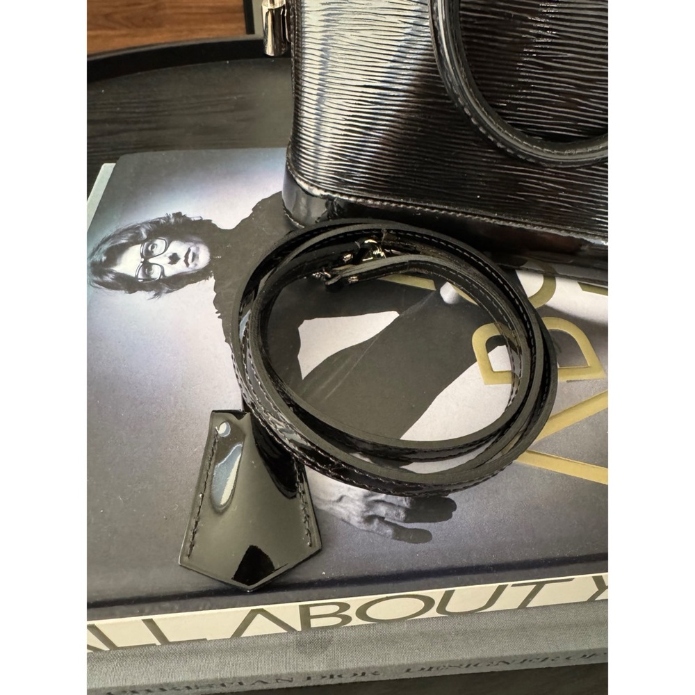 Louis Vuitton Alma BB Black Electric Epi Leather - Picture 7 of 9